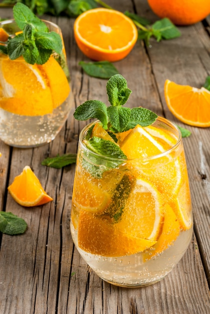 Bebida refrescante de verano de naranja