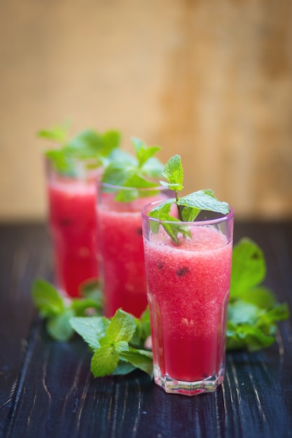 Bebida de sandía con menta