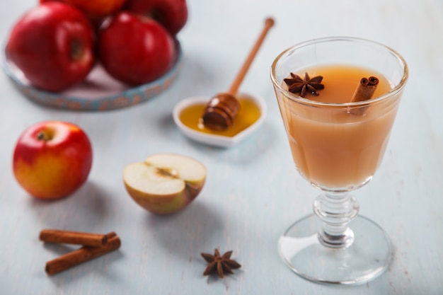 Bebida de sidra de manzana, jugo, sidra con especias