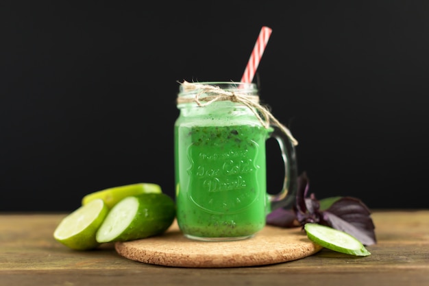 Foto bebida smoothy verde fresco