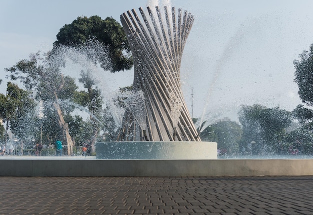 beeindruckende und schöne Springbrunnen im Magic Water Circuit im Reserve Park, Lima, Peru