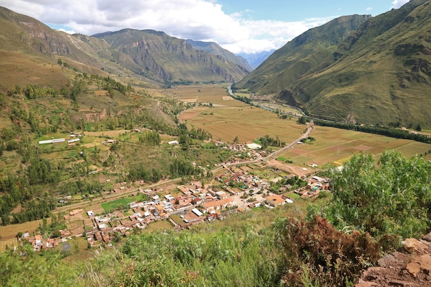 Beeindruckender Panoramablick auf die Landschaft der Region Cusco