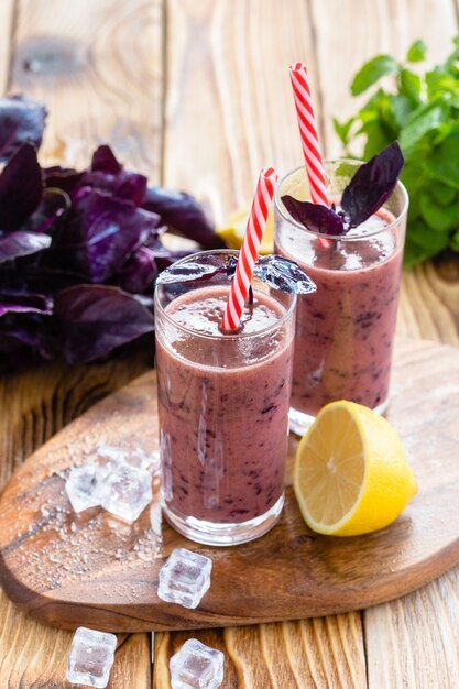 Beeren-Milchshake-Smoothie