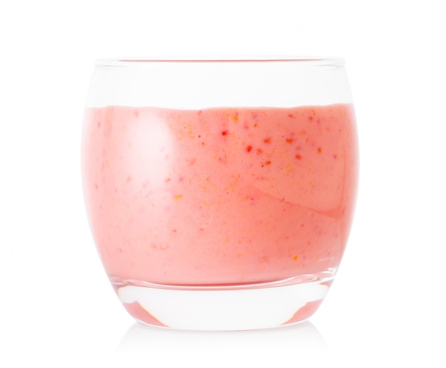 Beeren-Smoothie oder Joghurt im Glas