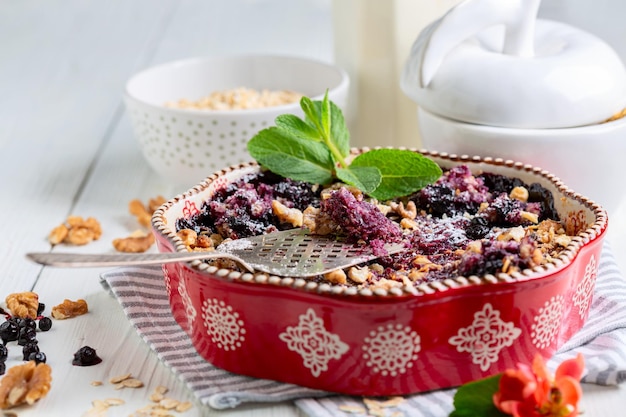 Beeren-Streuselkuchen