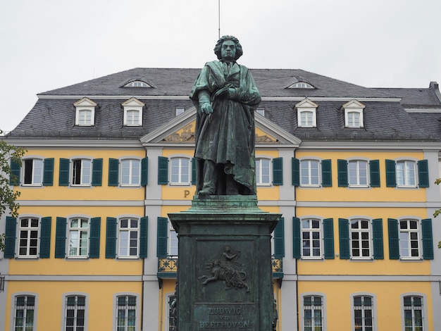 Beethoven Denkmal (1845) en Bonn