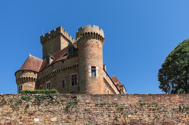 befestigter Komplex Chateau de CastelnauBretenoux mit quadratischem hohen Turm Prudhomat Lot Occitanie