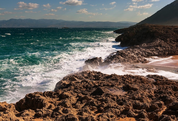 Beira-mar bonita em Chipre