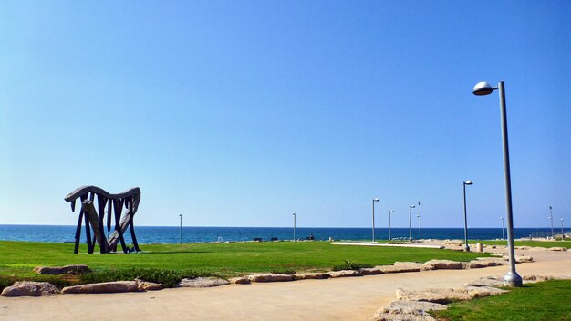 À beira-mar em Tel Aviv. Verão em israel