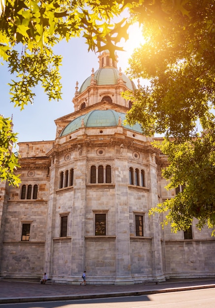 Bela catedral católica na cidade de Como Itália