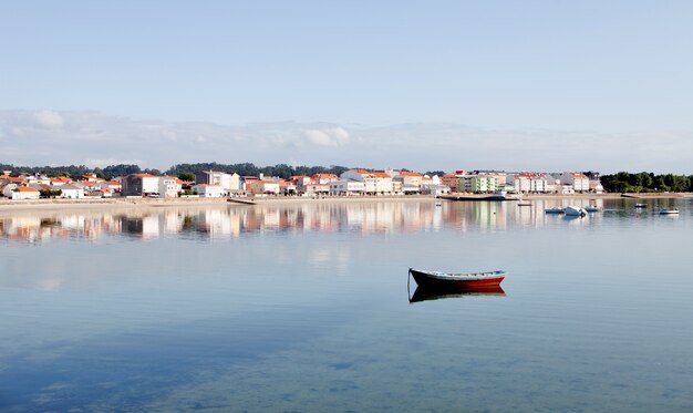 Bela cidade costeira