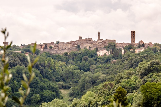 Foto bela cidade italiana, roma apaixonada