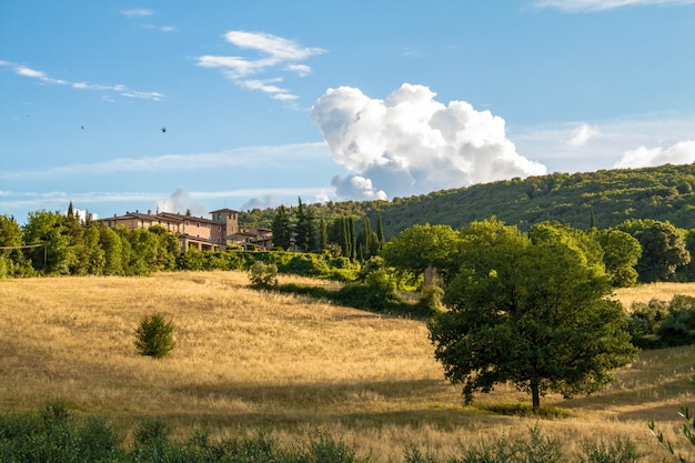 Foto bela cidade italiana, roma apaixonada