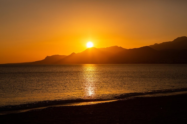 Bela foto de paisagem da ilha de Creta, Grécia. Natureza de verão de Creta. Turismo tranquilo