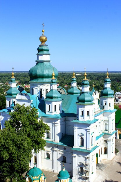 bela igreja no mosteiro Troitskyi na cidade de Chernihiv