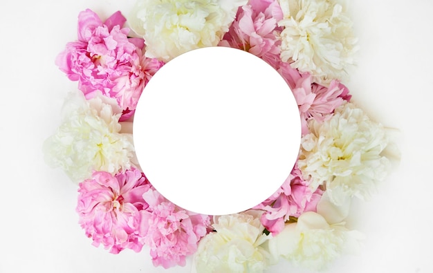 Bela moldura com pions florais de fundo espaço livre para o seu modelo de design