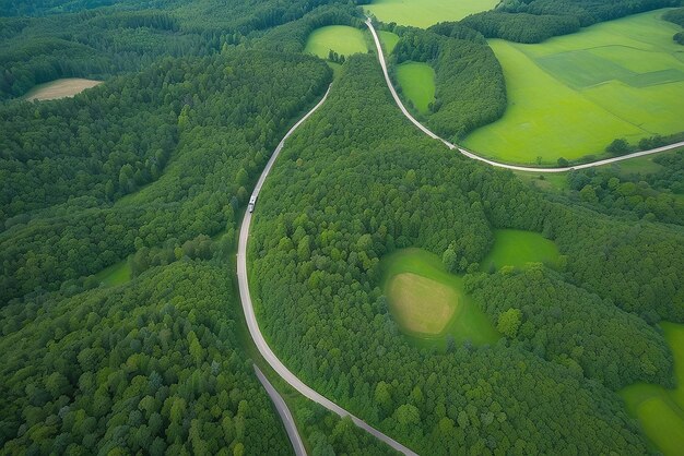 Bela paisagem aérea em fundo verde Bela paisagem Bela paisagem natural Paisagem natural Transportes aéreos Vista aérea Vista superior