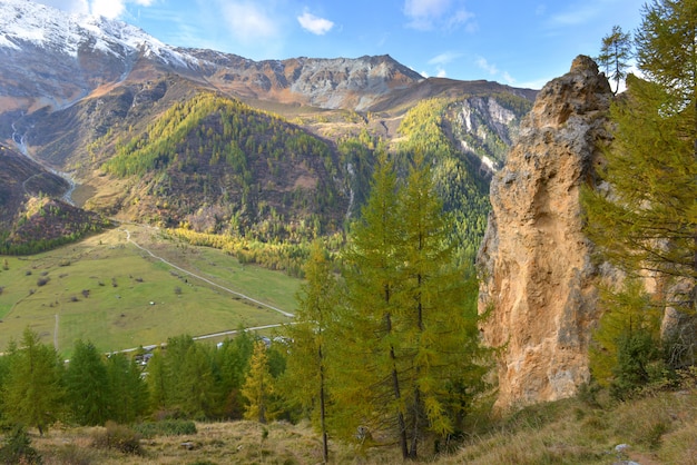 Bela paisagem da cordilheira europeia alpina no parque la vanoise