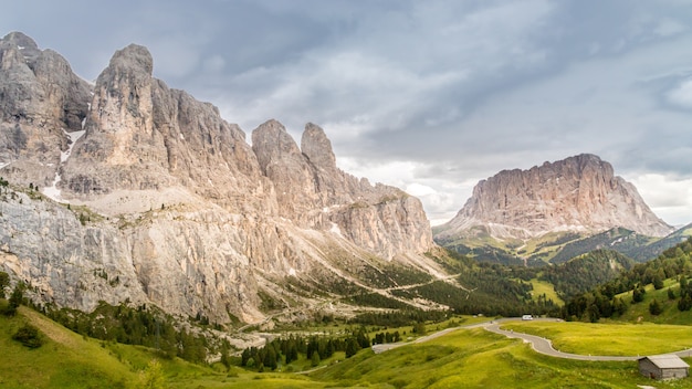 Bela paisagem das Dolomitas