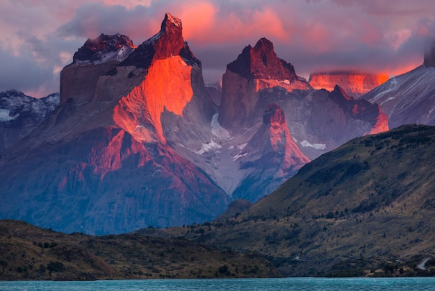 Bela paisagem montanhosa no Parque Nacional Torres Del Paine, Chile