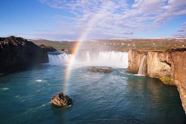 Bela paisagem na Islândia com cachoeira Godafoss