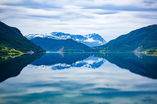 Bela paisagem natural da Noruega da natureza.