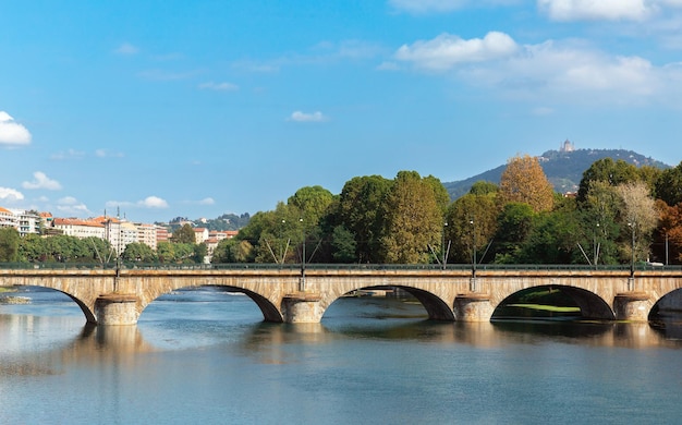 Bela Ponte Umberto em Turim Itália