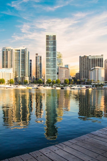 Bela vista da Baía de Zaitunay em Beirute, Líbano