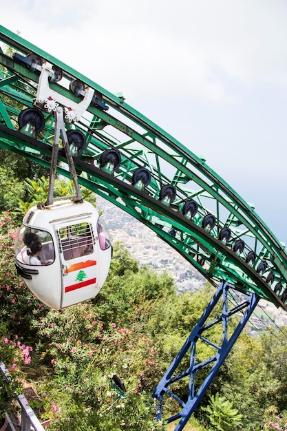 Bela vista da cidade turística de Jounieh do Monte Harisa, Líbano