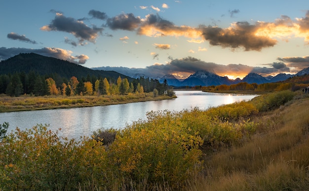 Bela vista da curva de oxbow no parque nacional de grand teton