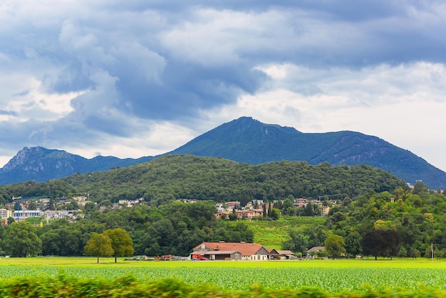 bela vista da montanha na europa