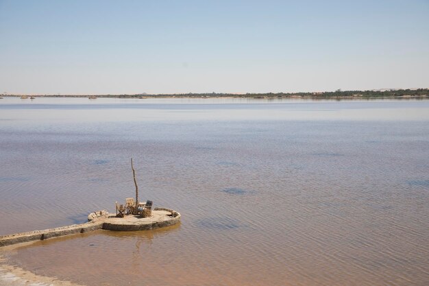 Bela vista do lago de sal Siwa em Siwa Oasis Egypt