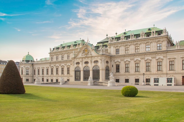 Bela vista do Palácio Belvedere em Viena, Áustria