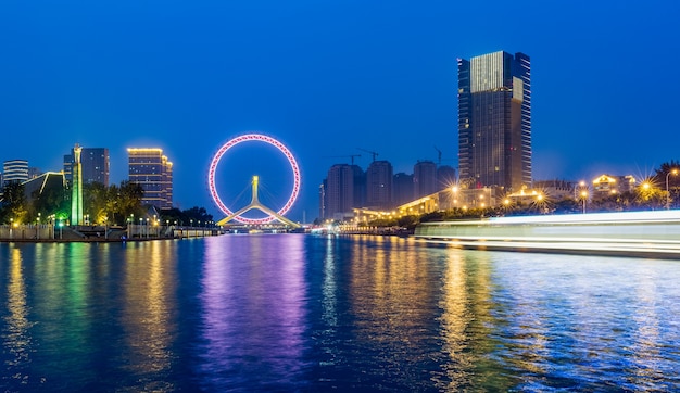 bela vista noturna do rio haihe em tianjin, na China