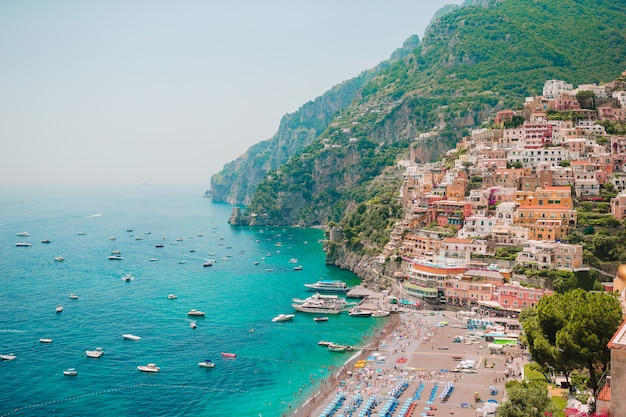 Belas cidades costeiras da itália - cênica positano na costa de amalfi