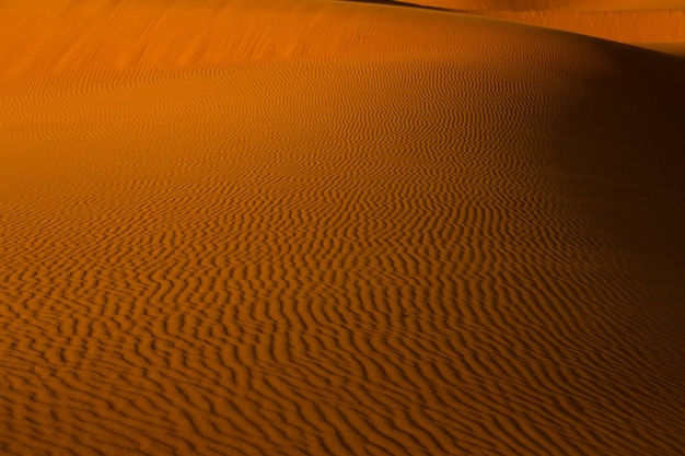 Belas dunas de areia no Deserto do Saara em Marrocos