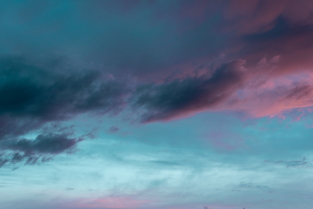 Belas nuvens cumulonimbus