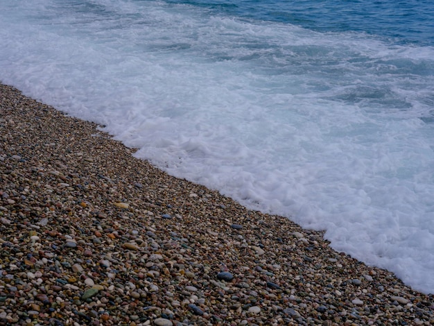 Belas ondas do mar e praia