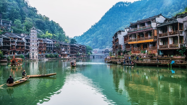 Belas paisagens da antiga cidade de fenghuang