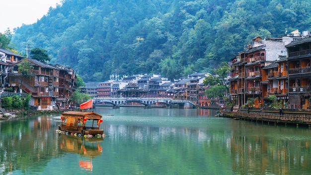 Belas paisagens da antiga cidade de fenghuang