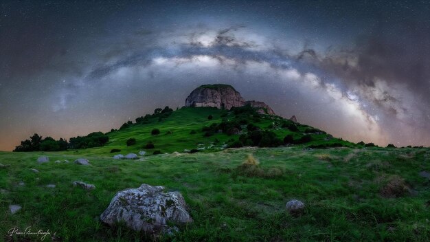 Foto belas paisagens da via láctea e mard em petrova gora, croácia