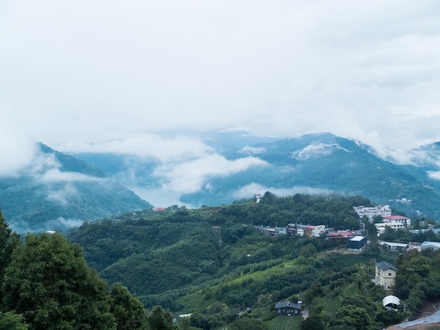 Belas paisagens e mar de nuvens na Fazenda Cingjing