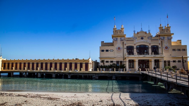 Belas paisagens italianas, praia de Mondello, Palermo, Sicília