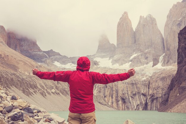 Belas paisagens montanhosas no Parque Nacional Torres Del Paine, Chile. Região de caminhadas mundialmente famosa.