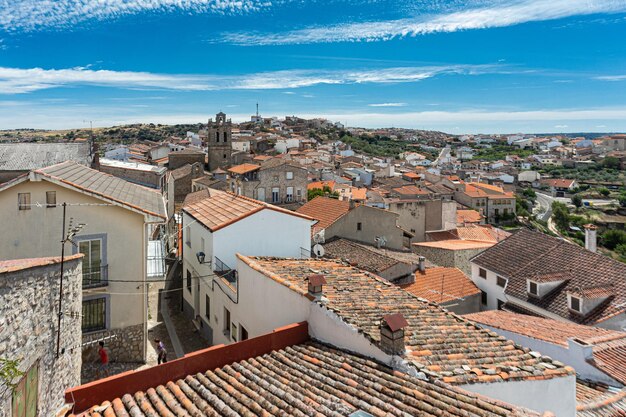 belas vistas da tradicional vila de Fermoselle, Espanha