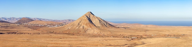 belas vistas panorâmicas da montanha Tindaya, ao norte de Fuerteventura