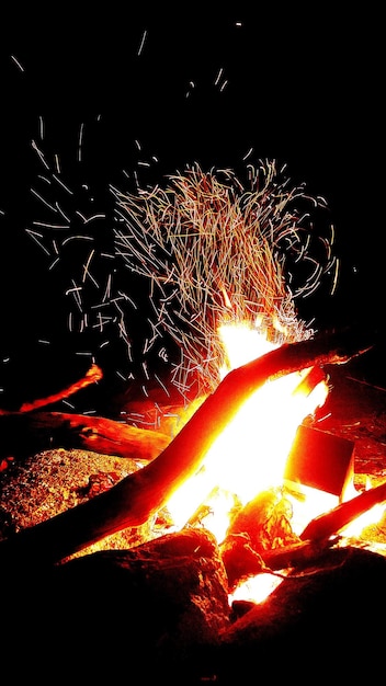 Foto beleuchtete lichter in der nacht