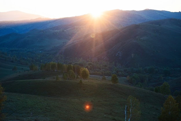 Beleza amanhecer nas montanhas