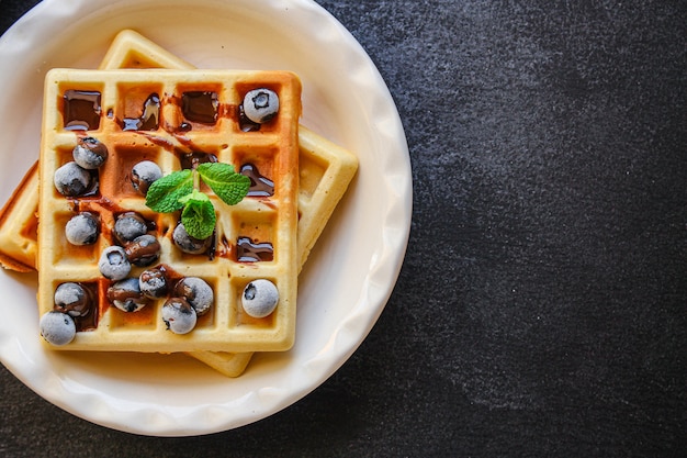 Belgienische oder amerikanische Waffeln köstliches süßes Gericht, Nachtisch