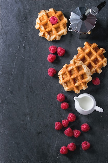 Belgische Waffeln mit Himbeeren